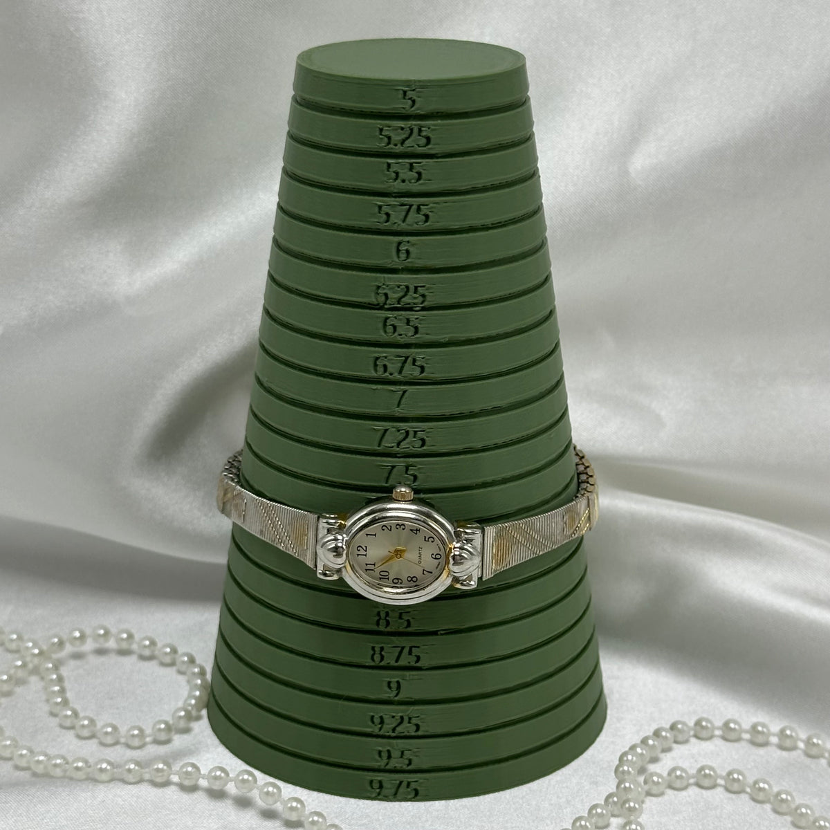 Dainty Two-Tone Oval Dial Heart Watch
