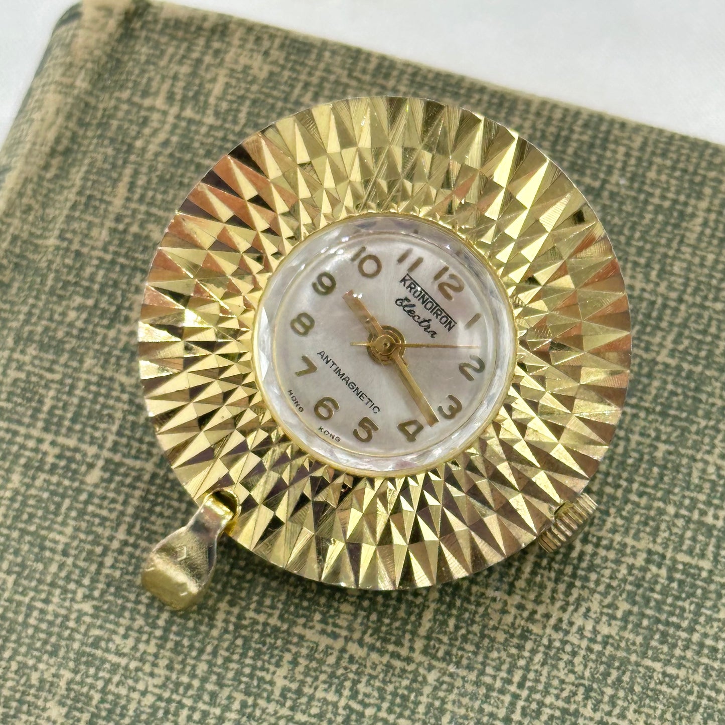 Vintage Round Gold Wind-Up Watch Pendant