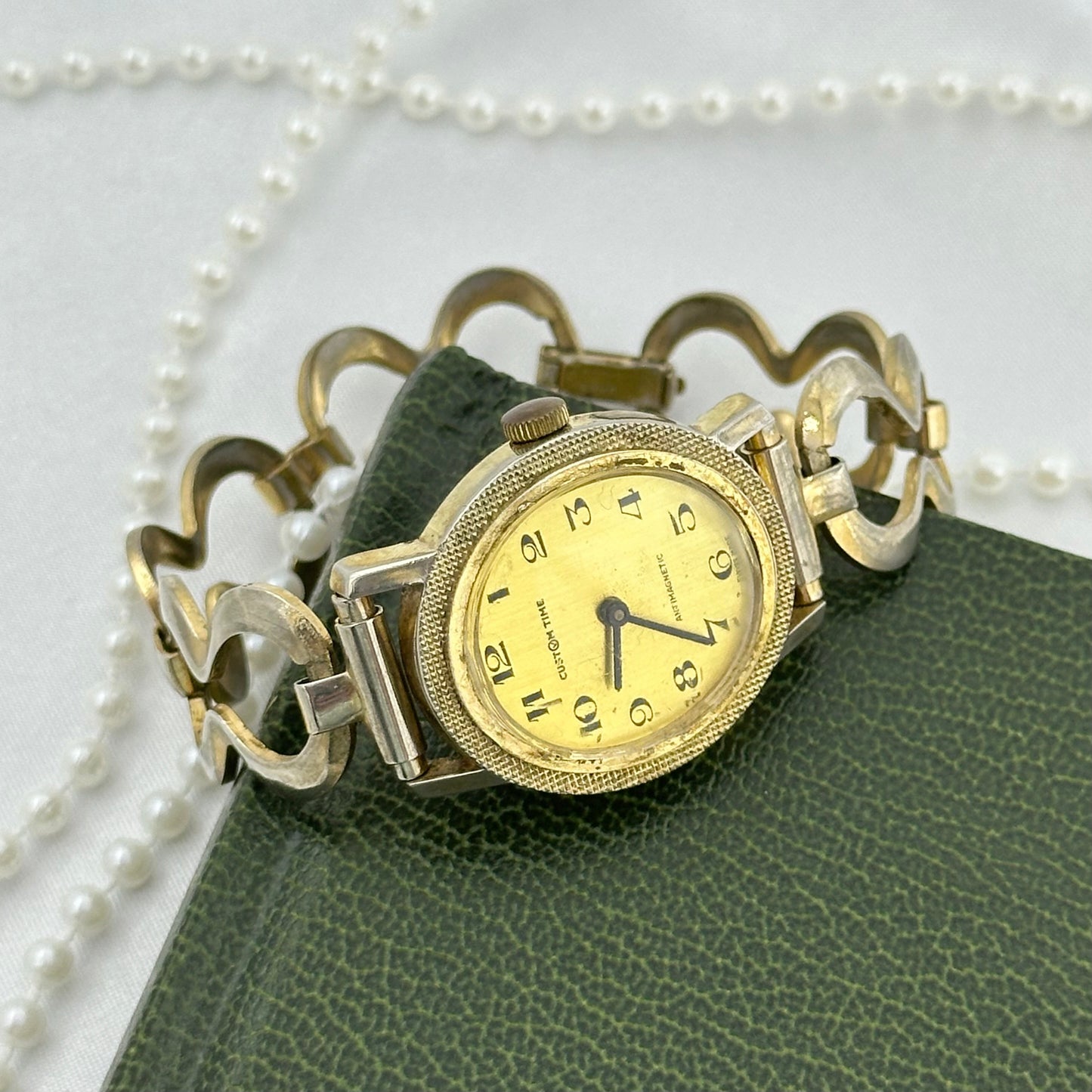 Vintage Collectable Custom Time Wind-Up Gold Watch