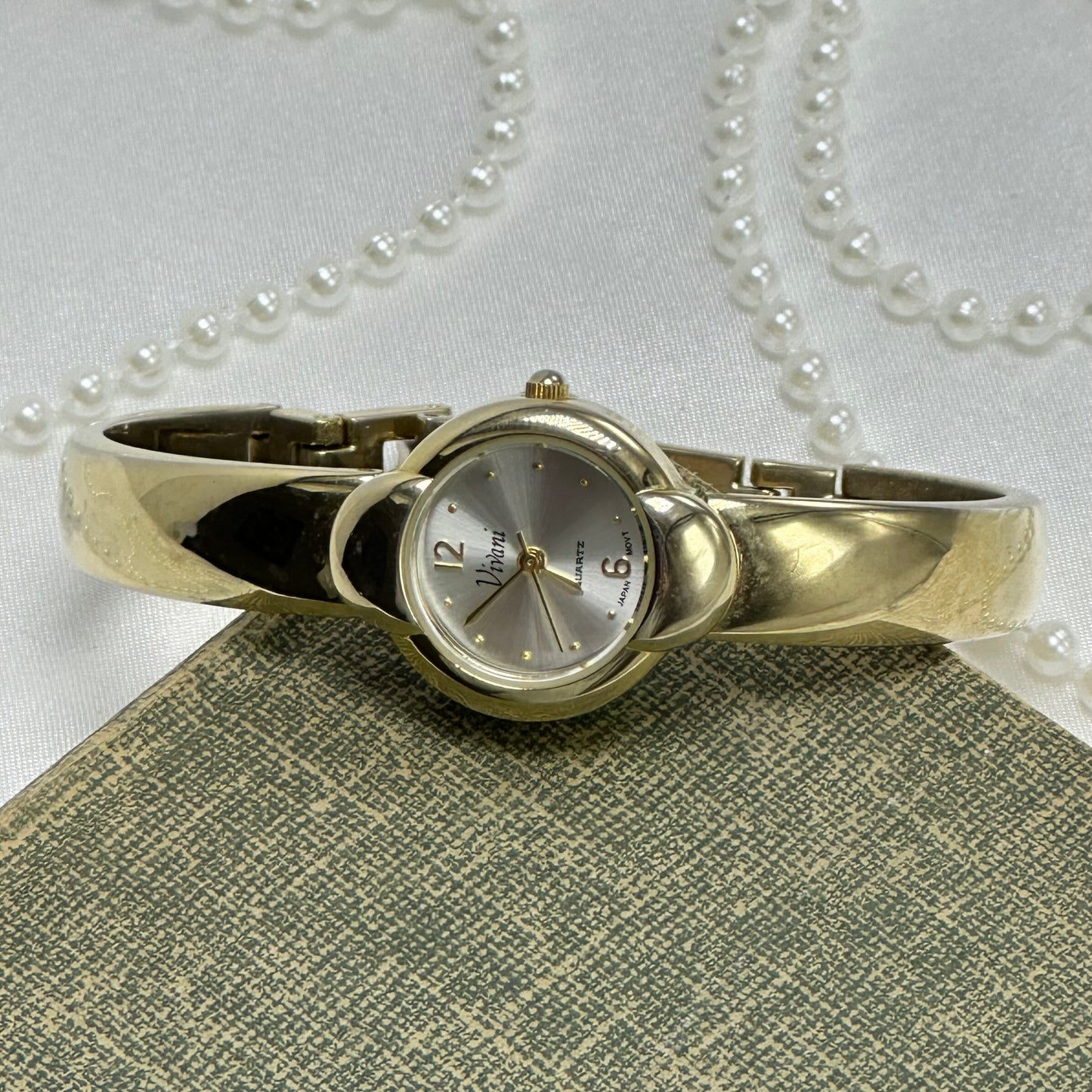 Gold Round Dial Vivani Watch