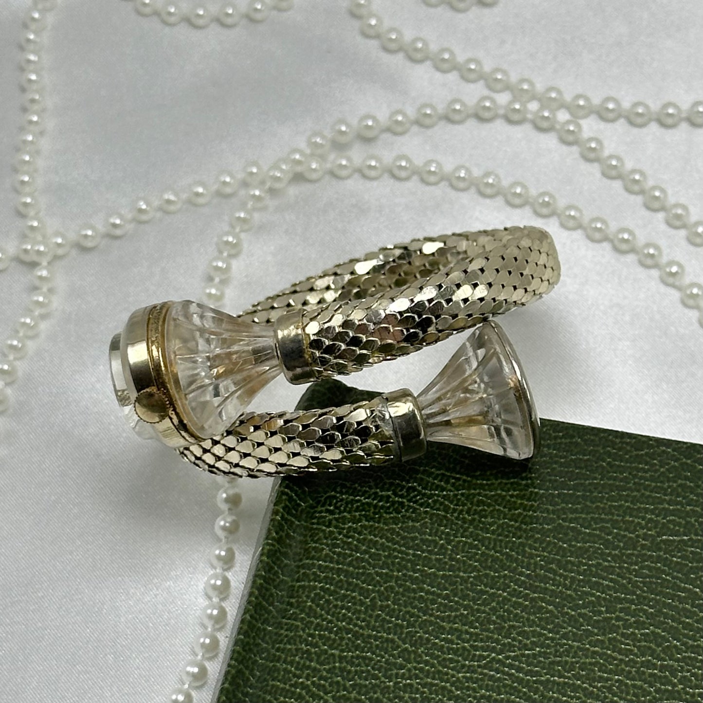 Silver Vintage Wind-Up Wrap Around Mesh Bracelet Watch