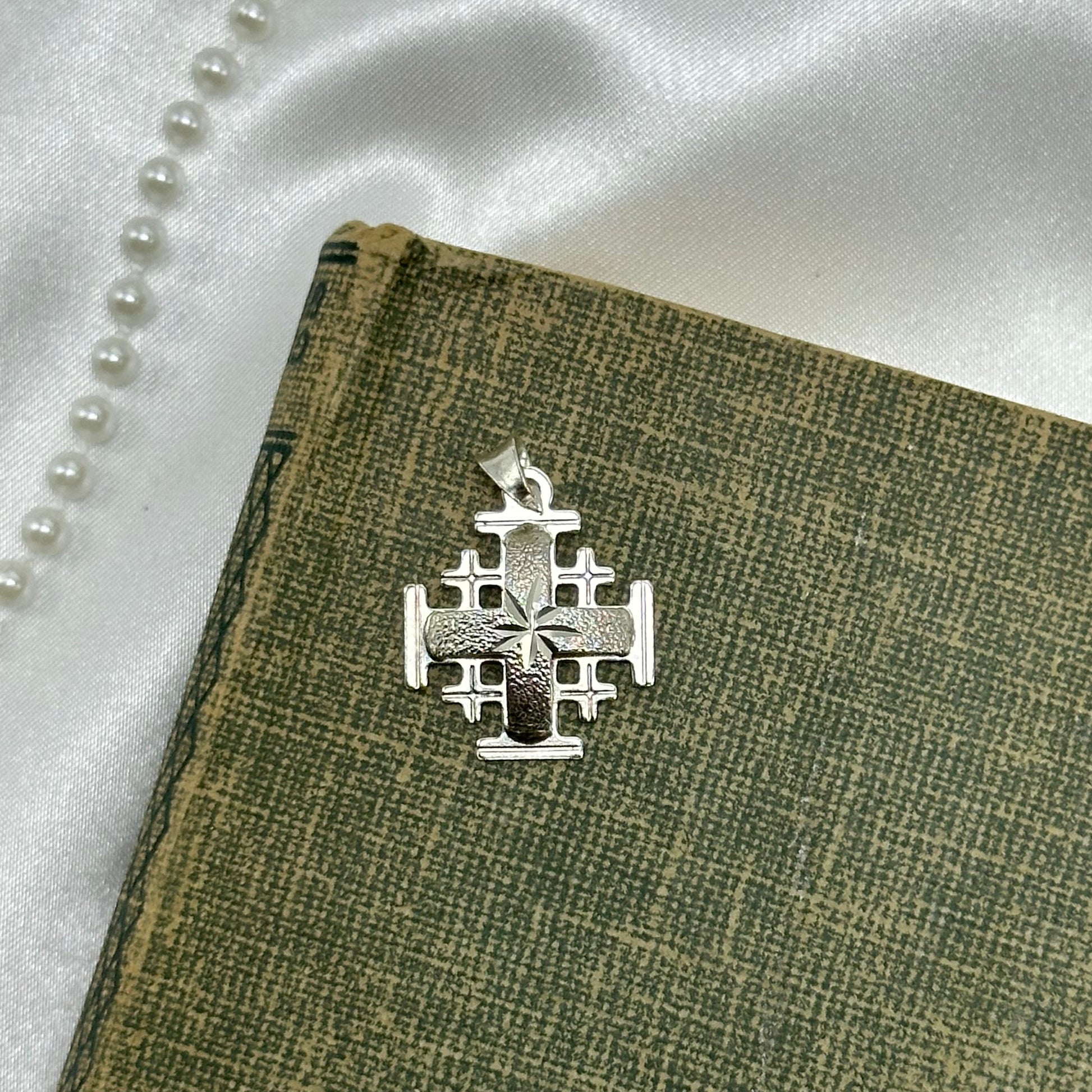 925 sterling silver Jerusalem pendant. Diamond cut front. 