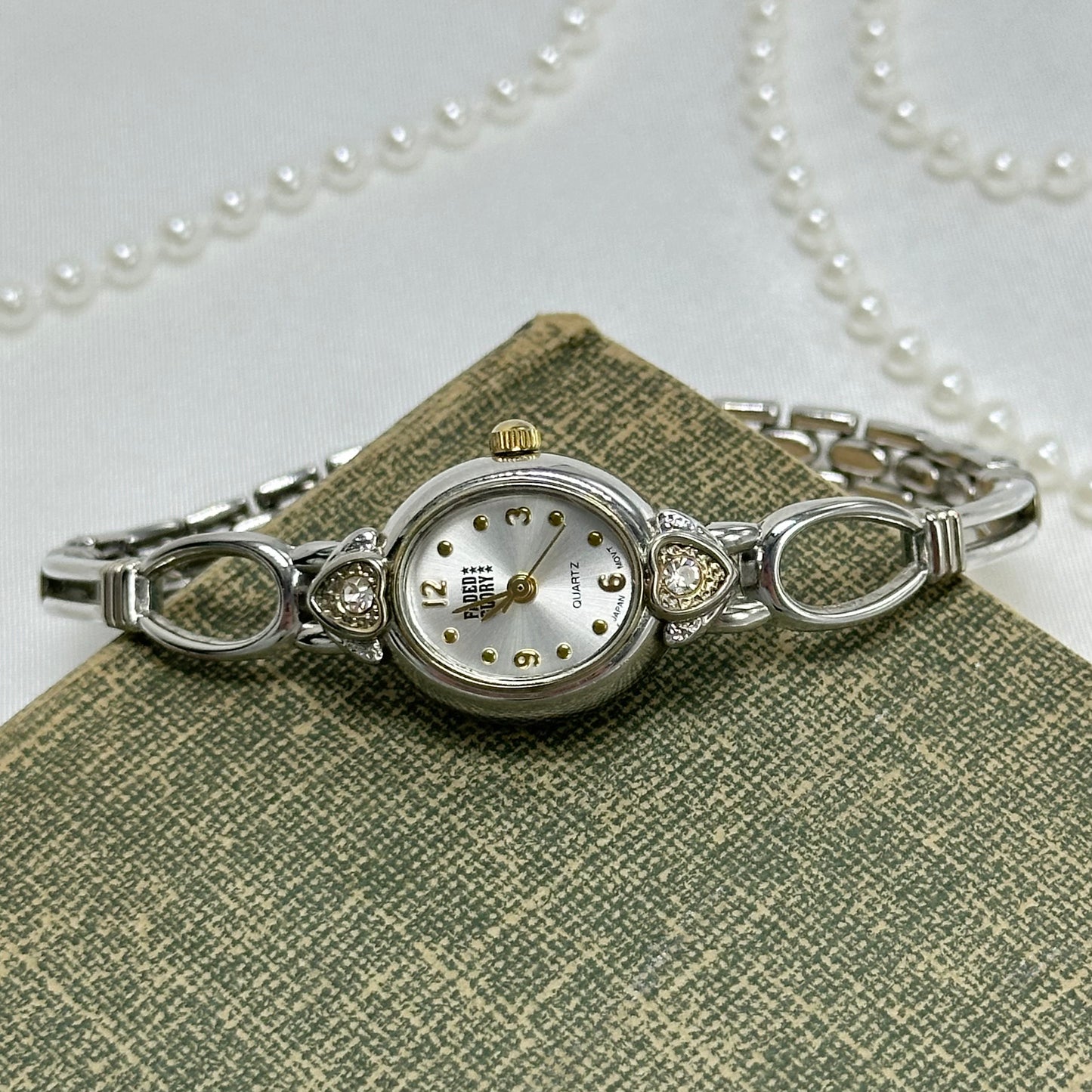 Dainty Two-Tone Oval Dial Heart Watch
