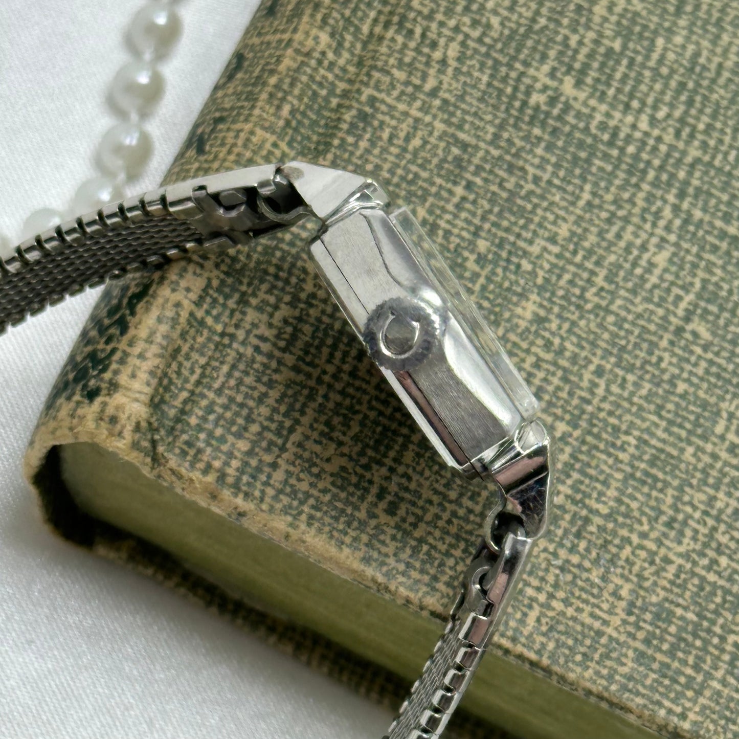 1975 Silver Wind-Up Caravelle Cocktail Watch with Detailed Band