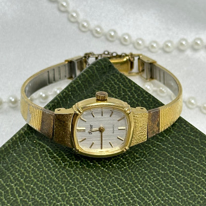 Dainty Gold Vintage Pulsar Watch