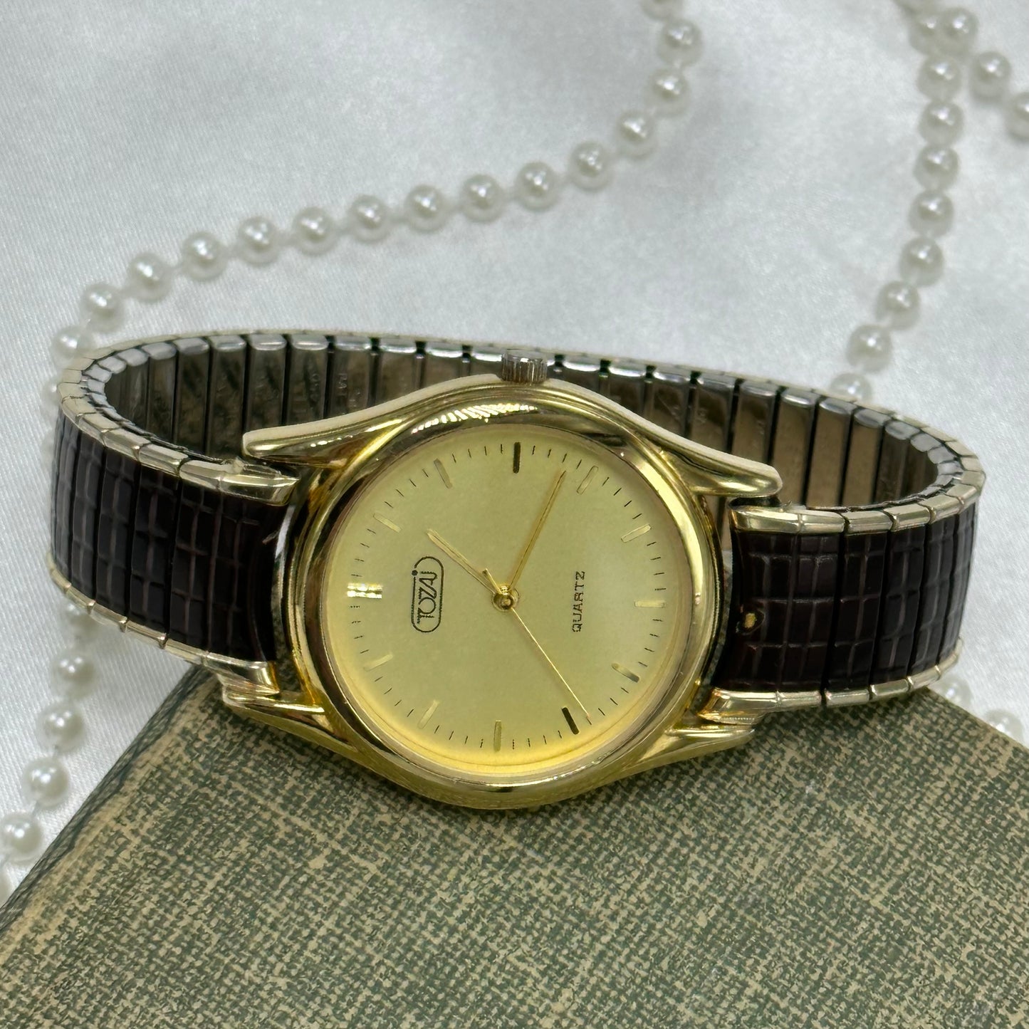 Vintage Tozai Round Dial Gold Watch