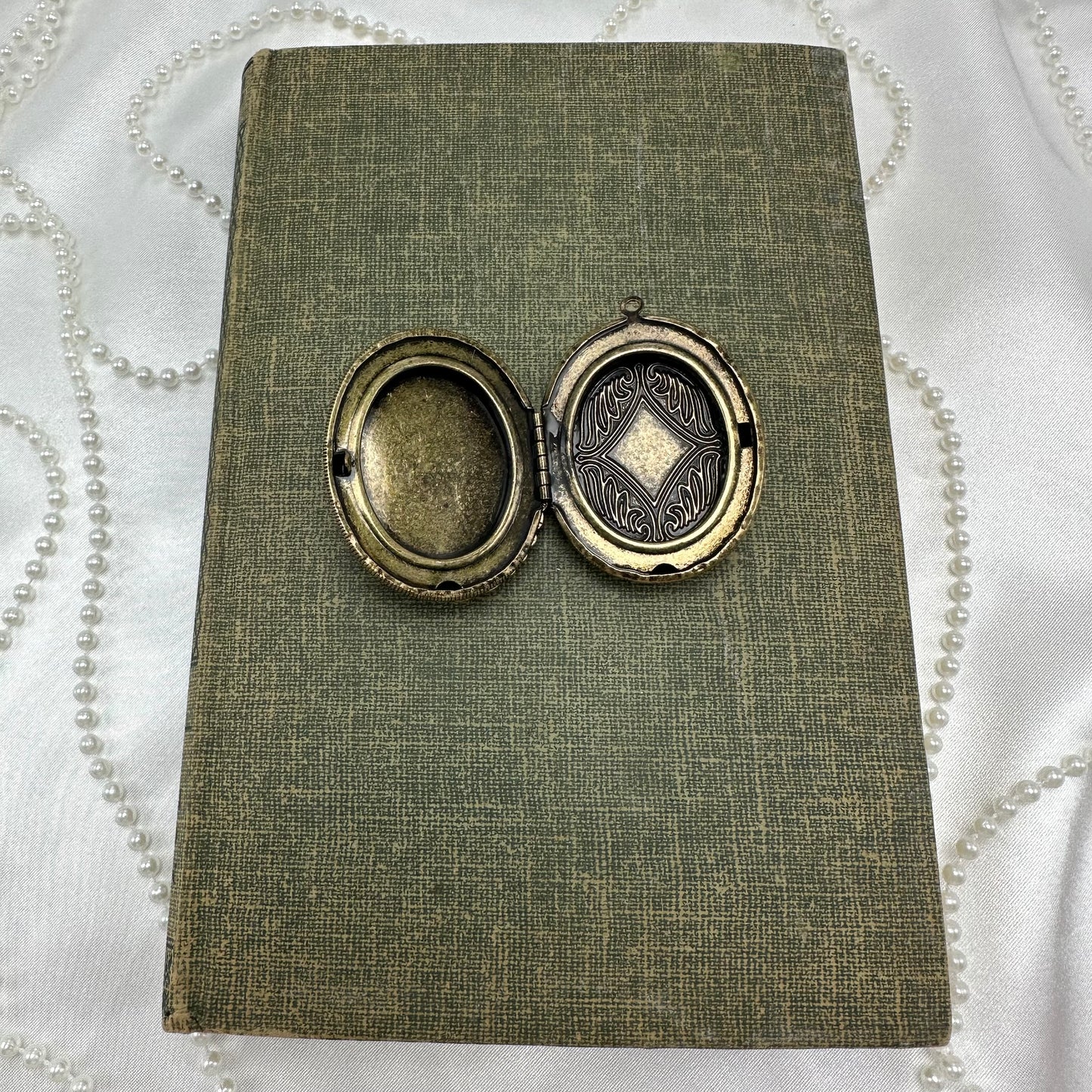 Vintage Filigree Locket