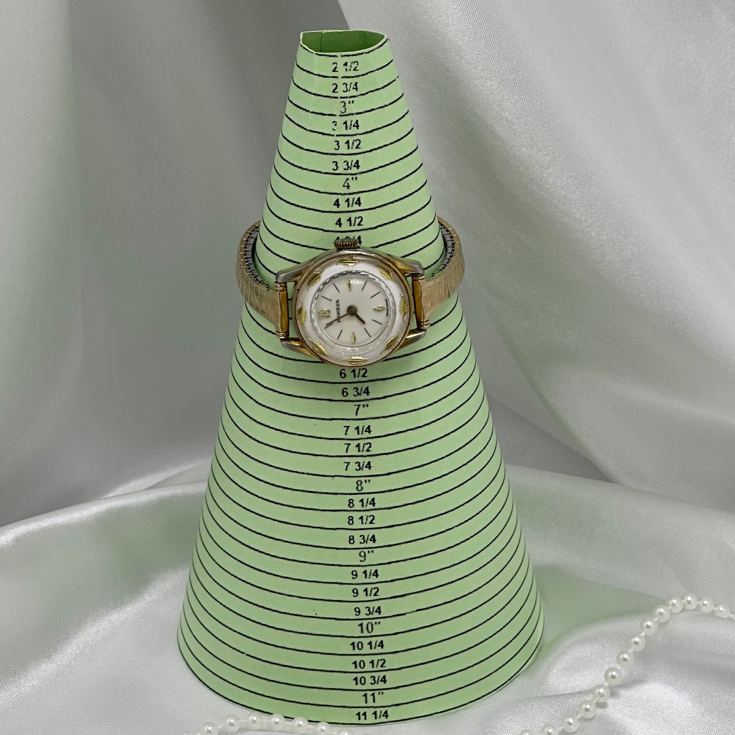 Vintage White and Gold Leaves Manson Wind-Up Watch