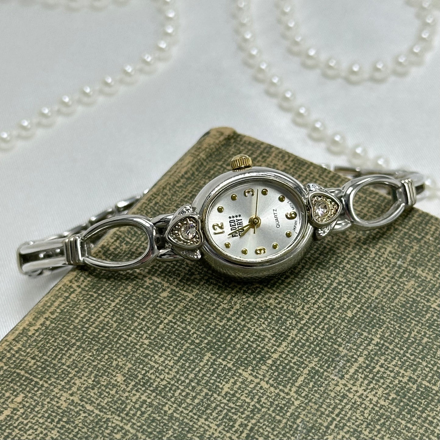 Dainty Two-Tone Oval Dial Heart Watch
