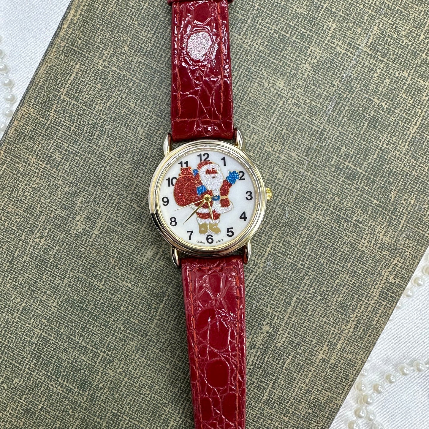 Vintage Glitter Dial Santa Watch