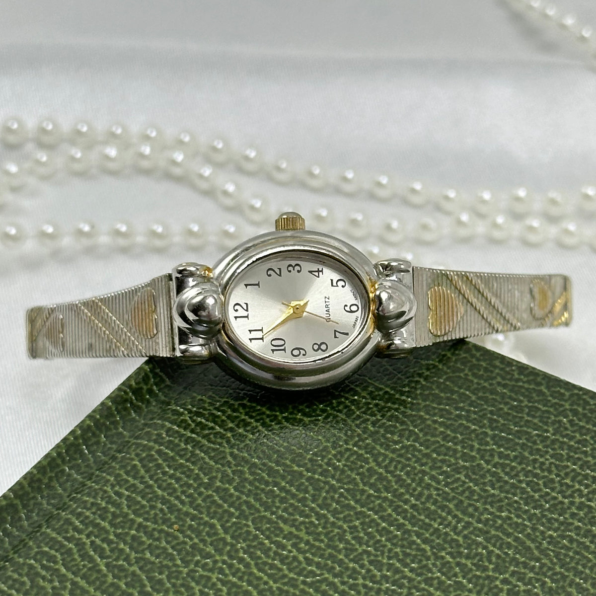 Dainty Two-Tone Oval Dial Heart Watch