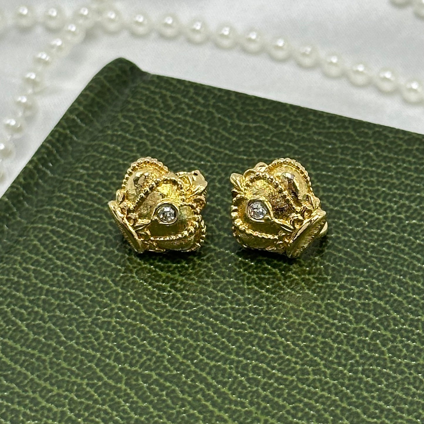 1980's Vintage Avon Gold Regal Crown Clip On Earrings