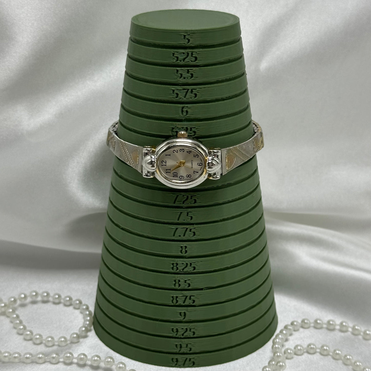 Dainty Two-Tone Oval Dial Heart Watch
