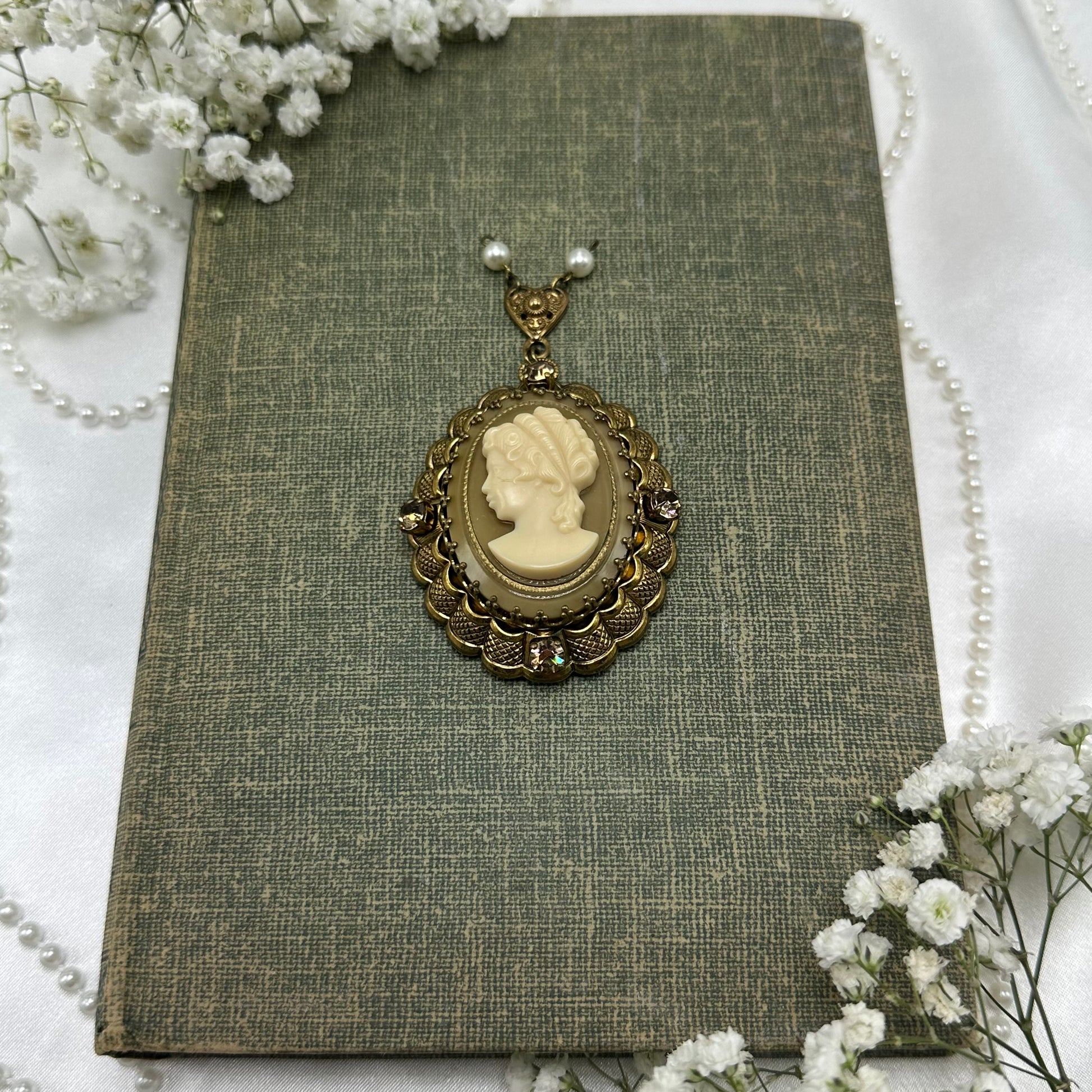 Vintage Filigree Cameo Pendant
