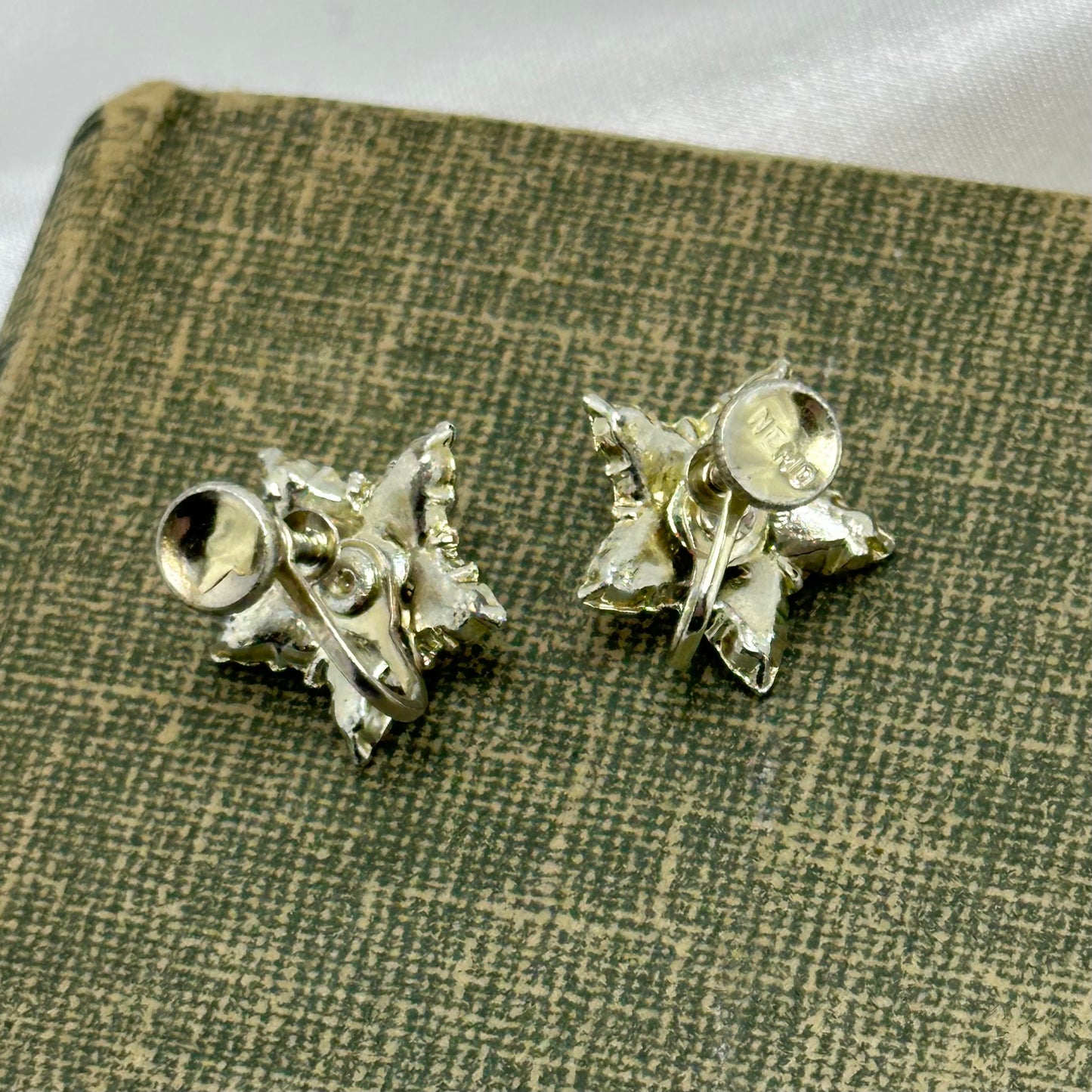 Vintage Pink Rhinestone Star Earrings - Screw Backs