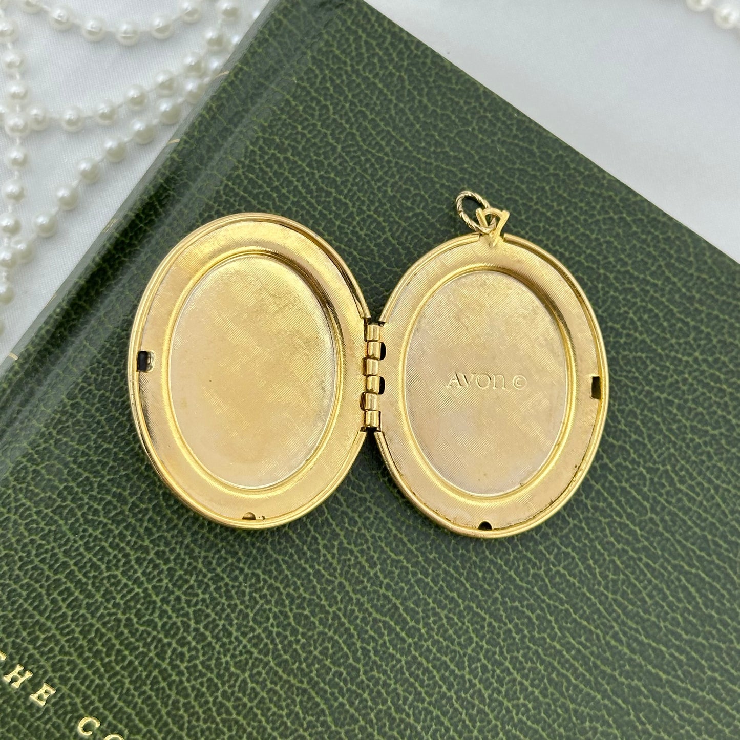 Vintage Large Gold Avon Flower Oval Locket