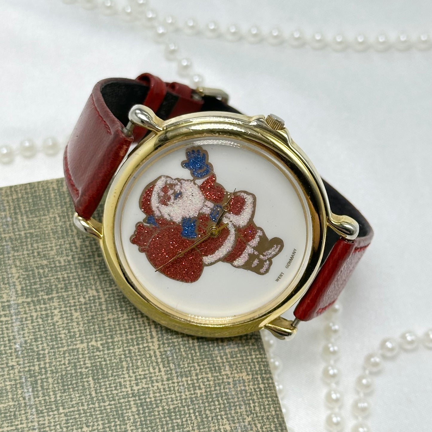 Vintage Glitter Dial Santa Watch - Large Dial
