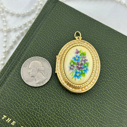 Vintage Large Gold Avon Flower Oval Locket