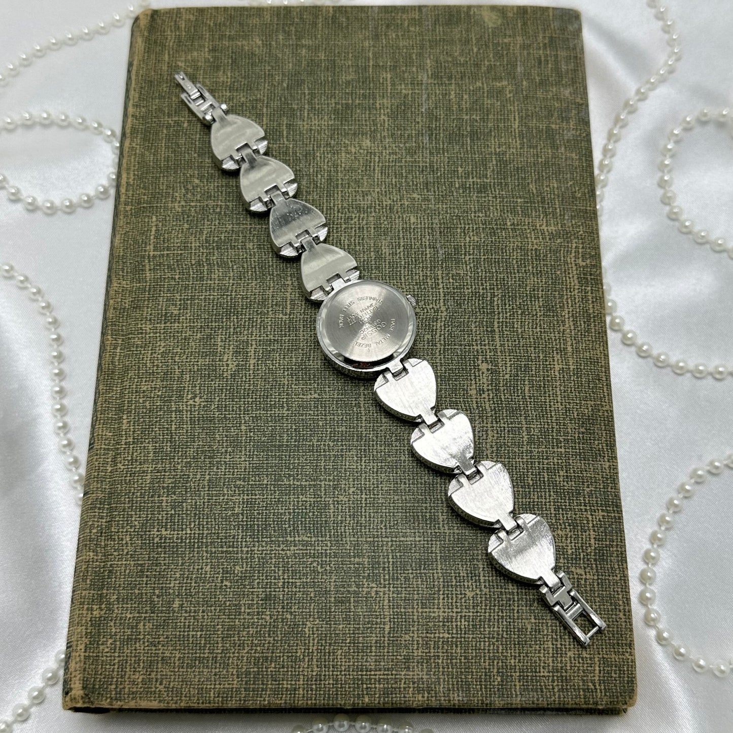 Silver Round Dial Watch with Tiger Heart Bracelet Band