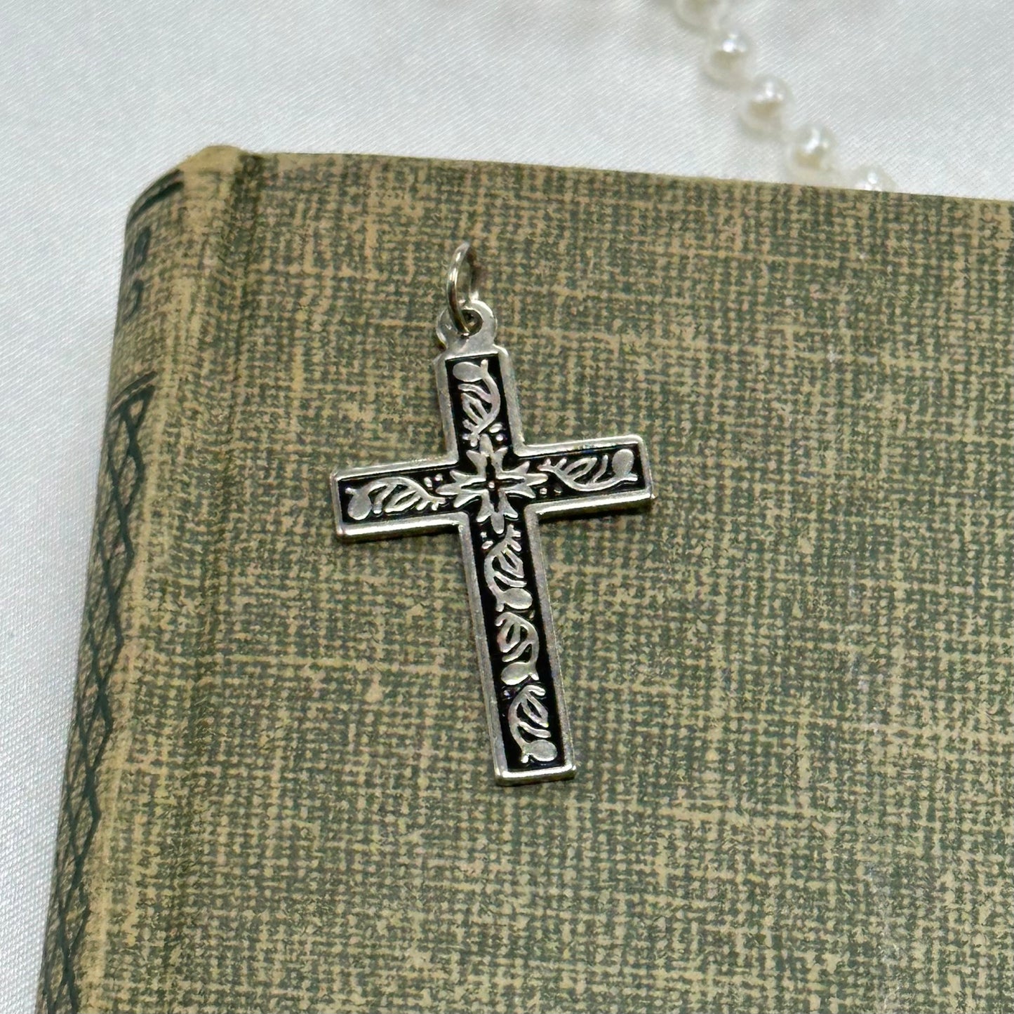 Vintage Silver and Green Pendant & Cross Pendant Bundle