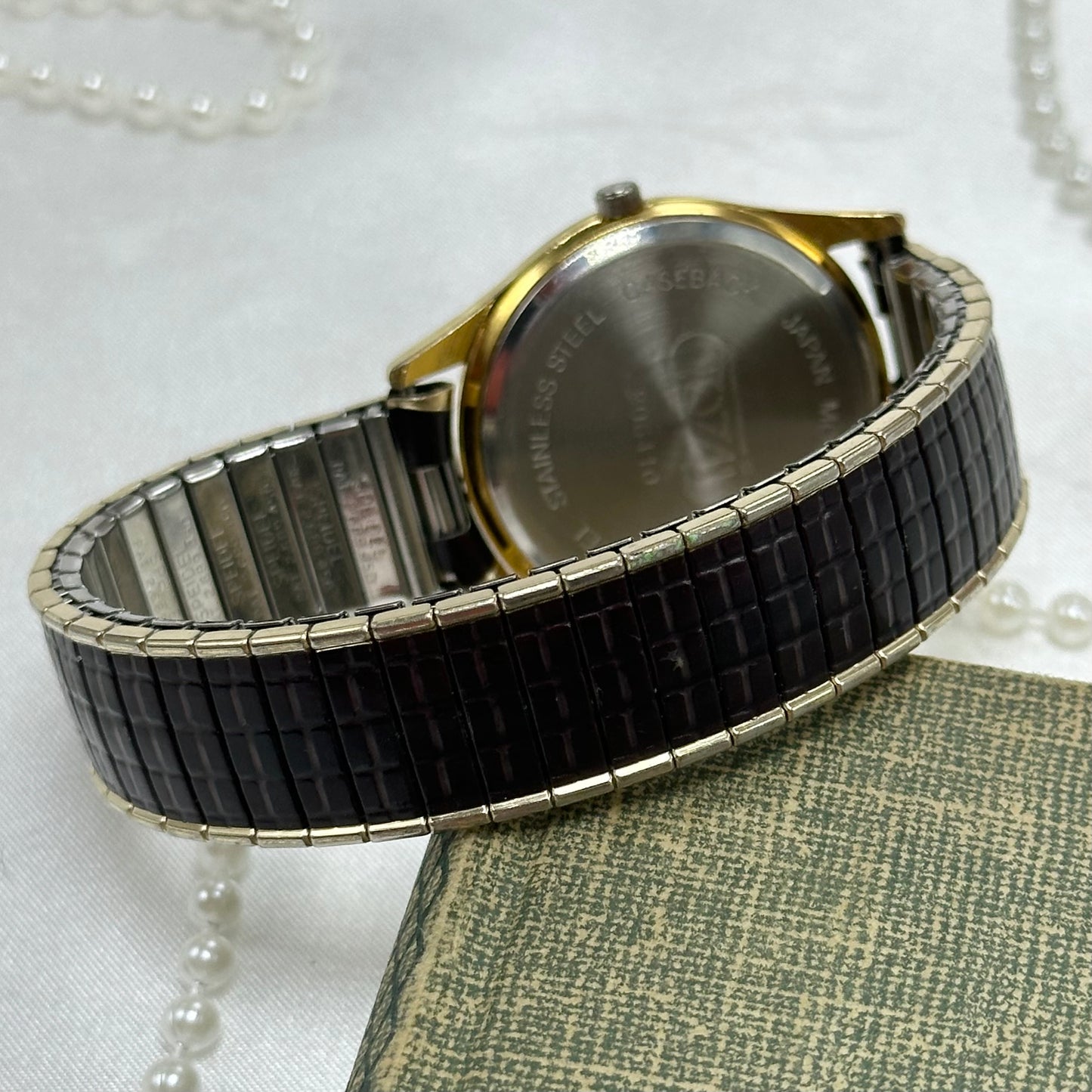 Vintage Tozai Round Dial Gold Watch