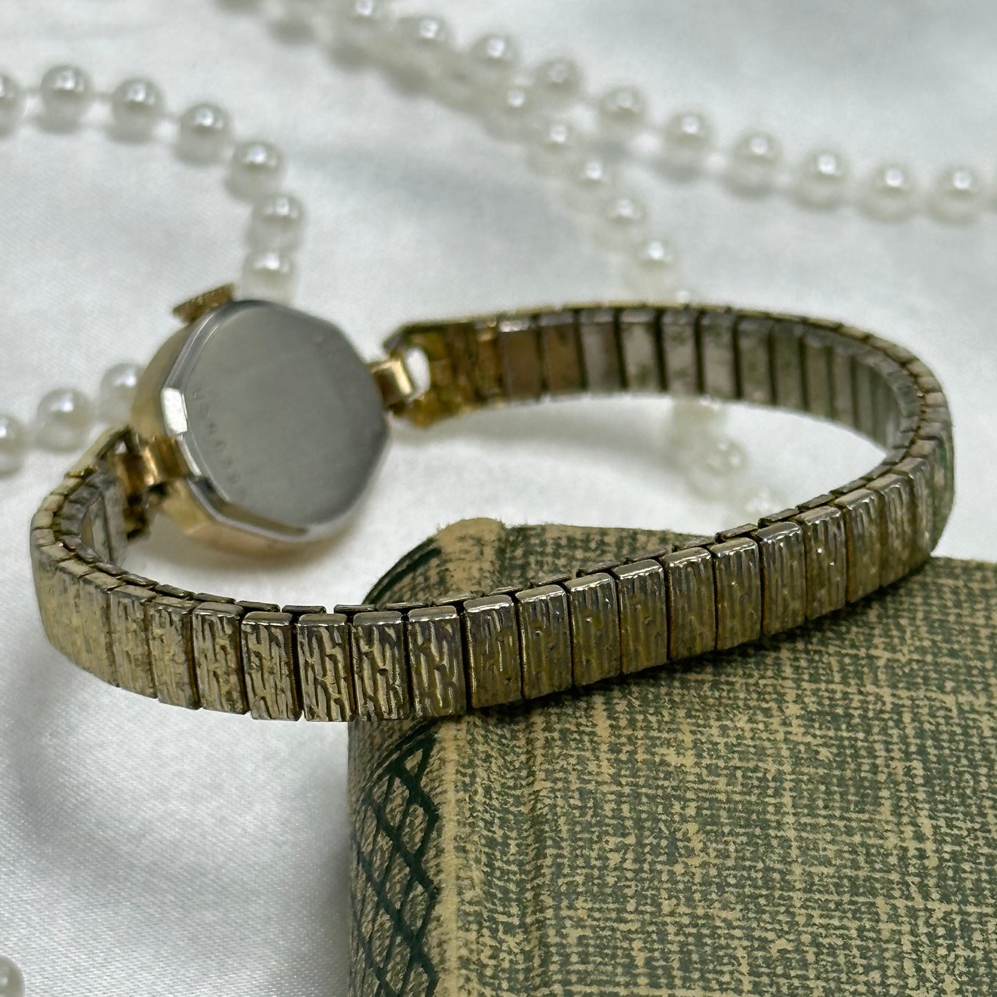 1959 10k RGP Wind-Up Bulova Cocktail Watch with Detailed Band