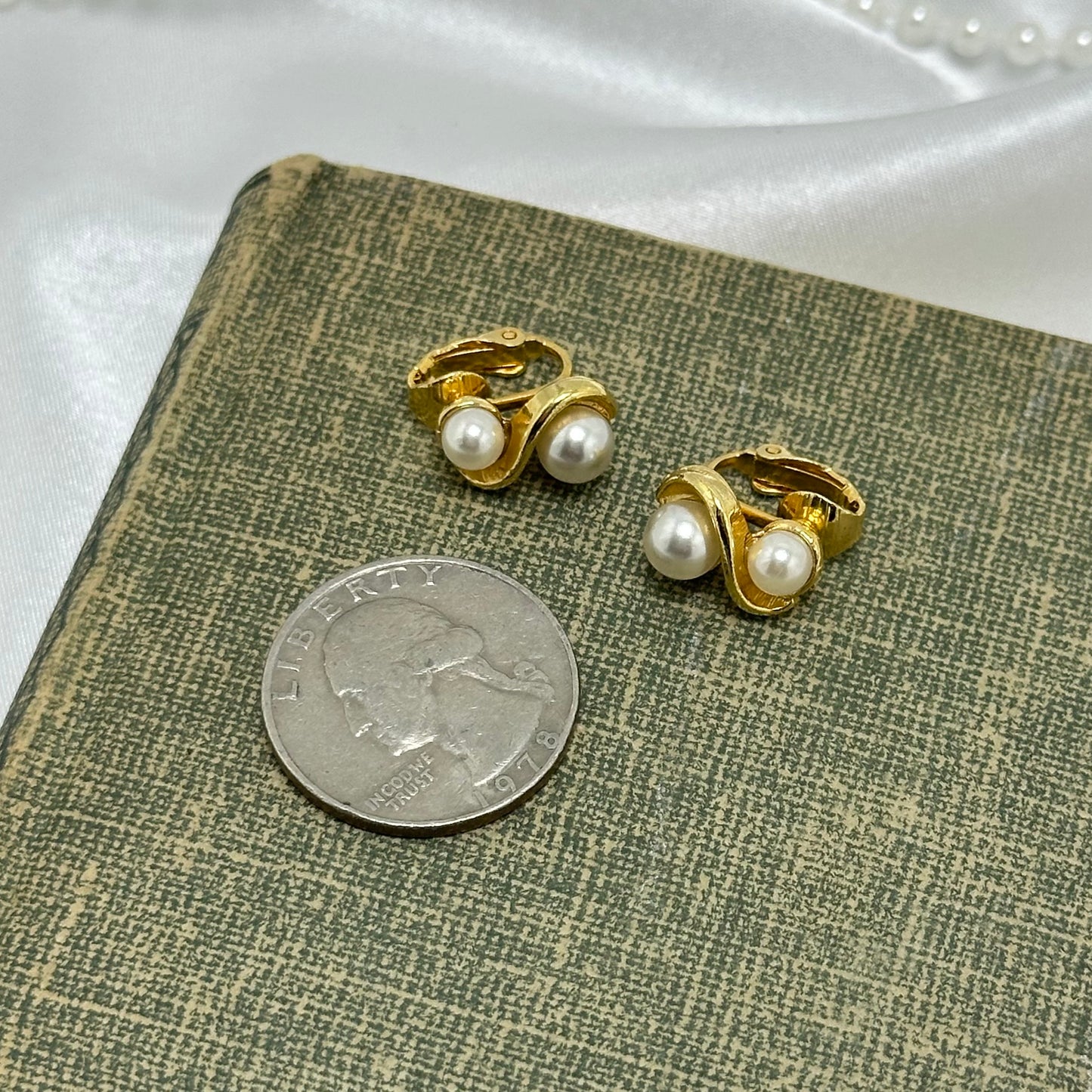 Vintage Clip On Pearl Earrings