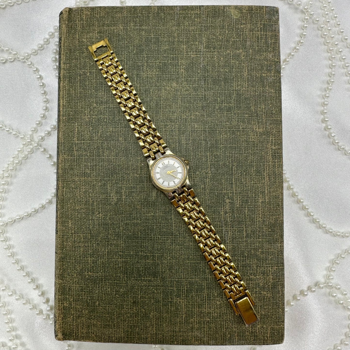 Vintage Gold Round Dial Citizen Watch