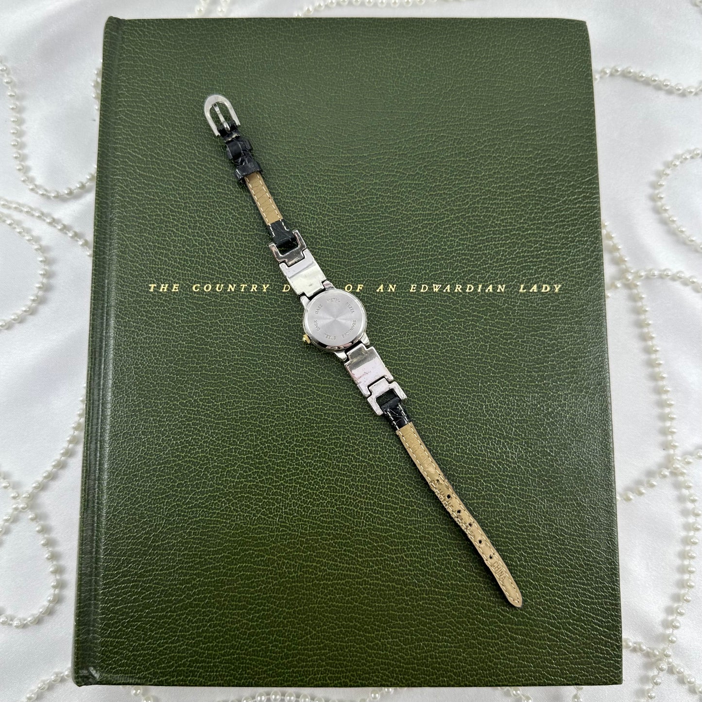 Two-Tone Round Dial Watch with Black Band
