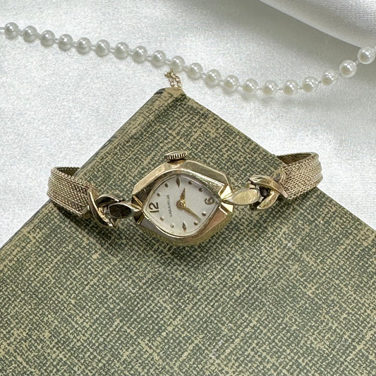 Dainty 1963 Caravelle Wind-Up Watch