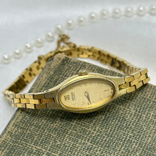 Dainty Oval Dial Seiko