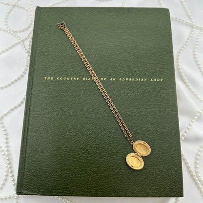 Dainty Vintage Floral Locket Necklace