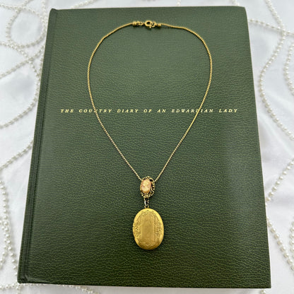 Vintage Gold Oval Locket Cameo Necklace