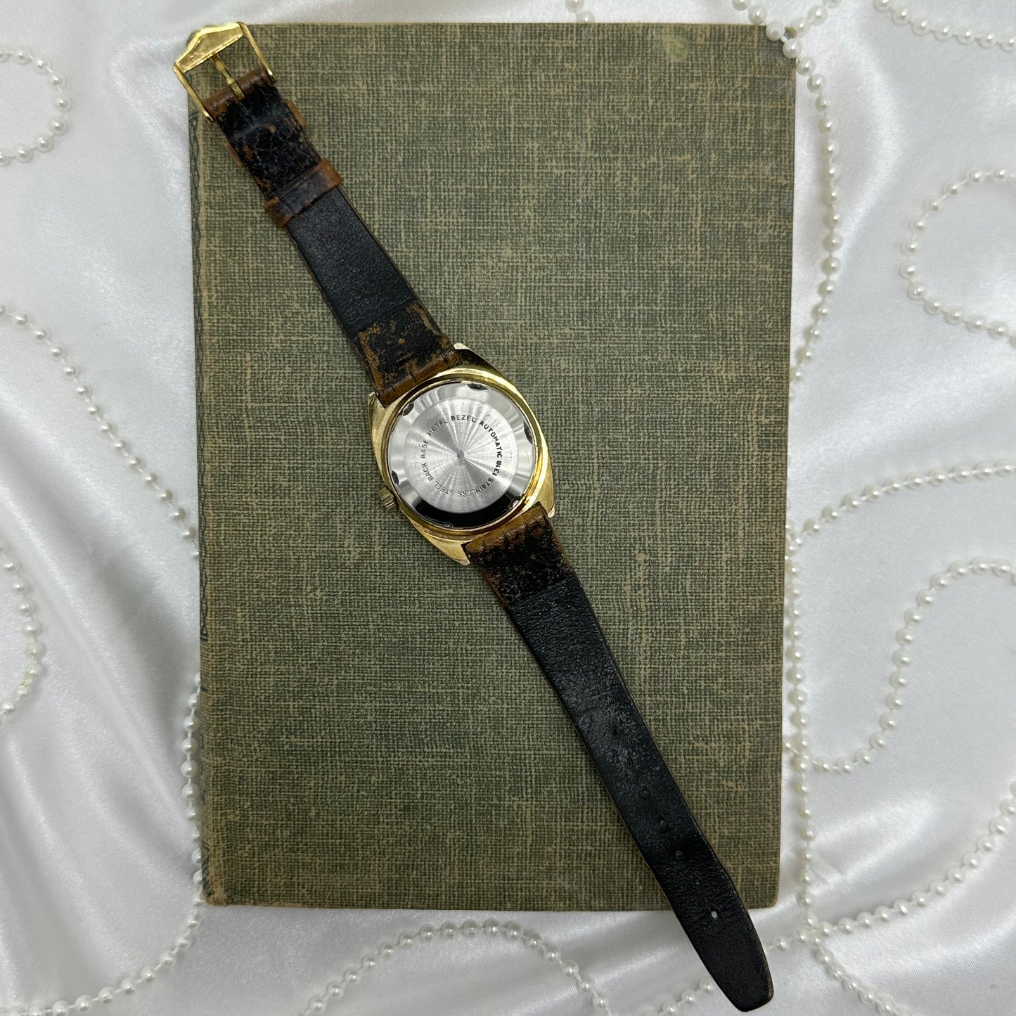 Vintage Gold Bayliner Buccaneer Sailboat Yacht Automatic Watch
