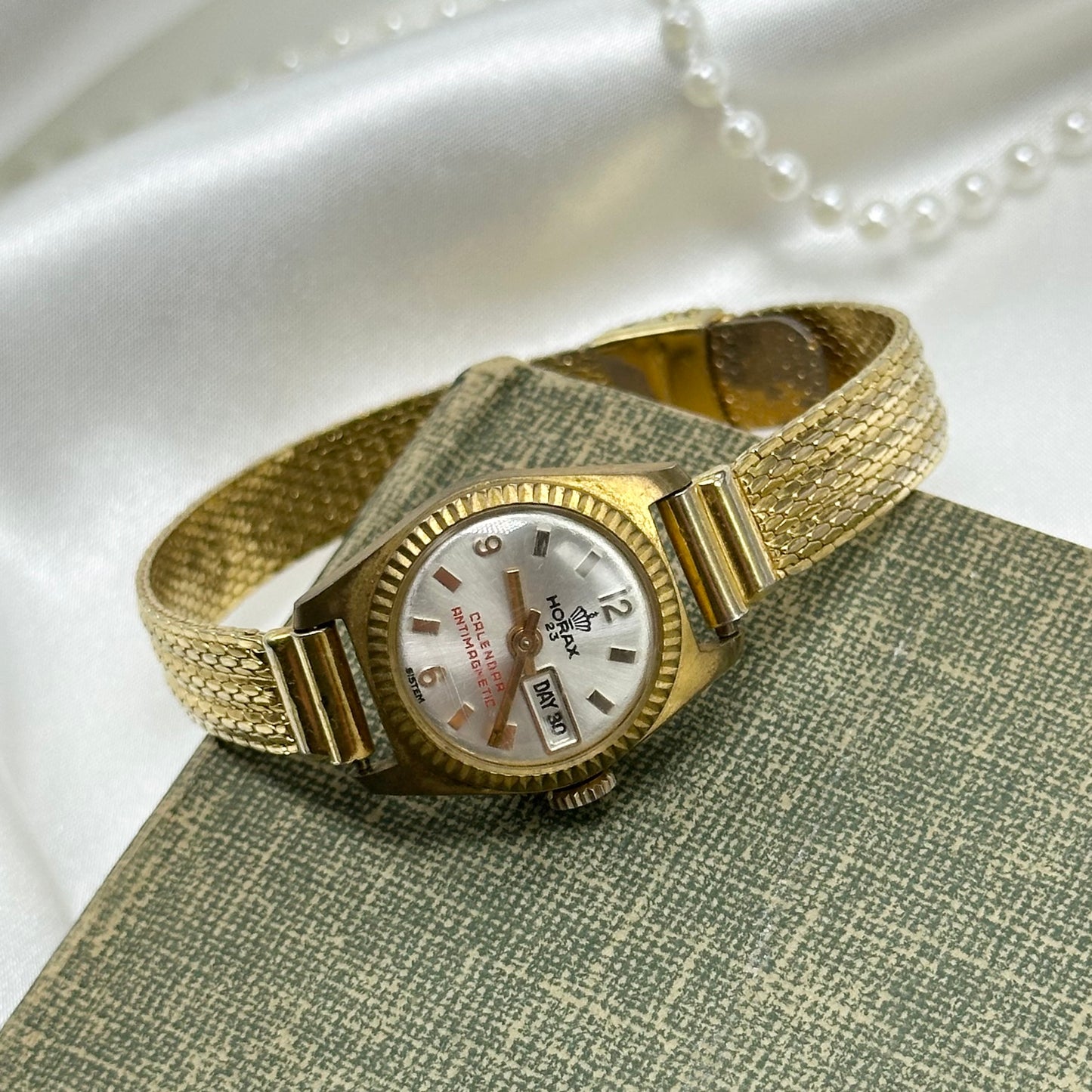 Gold Horax 23 Jewels Wind-Up Watch