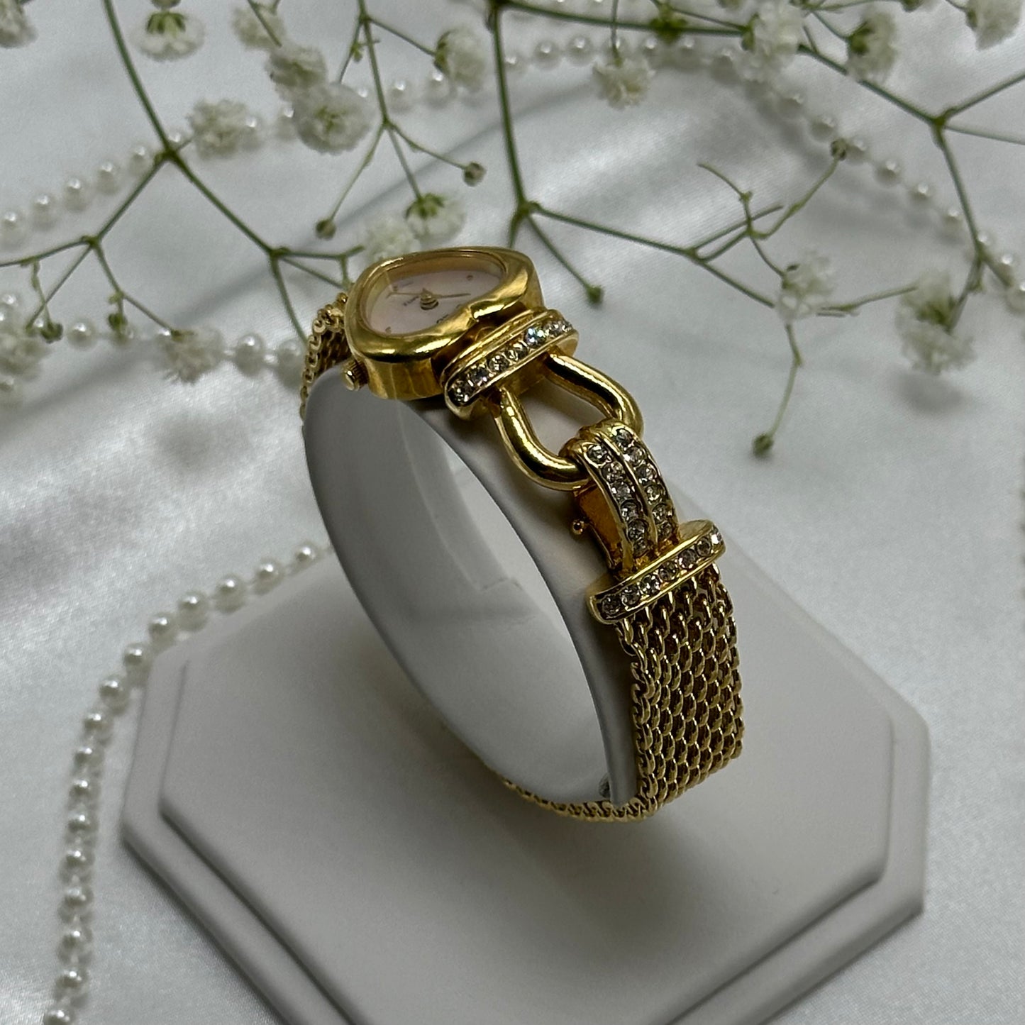 Gold tone mother of pearl heart dial Alto watch with quartz movement