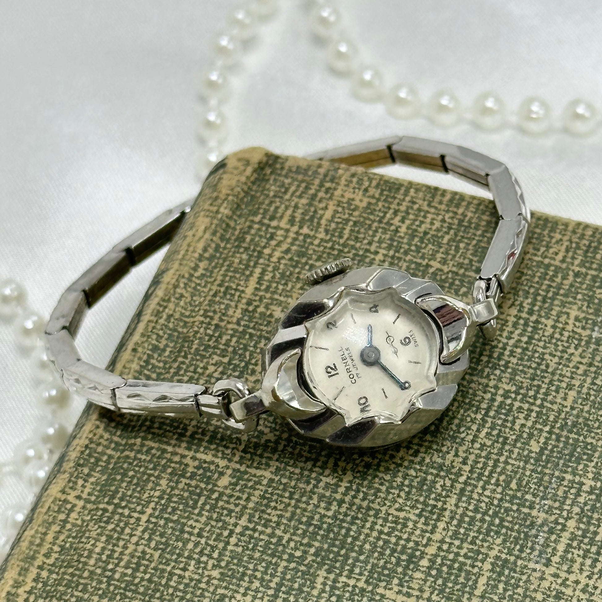 Silver&nbsp;10k rolled gold-plated Cornell 17 Jewels manual winding cocktail watch with detailed stretchable band.