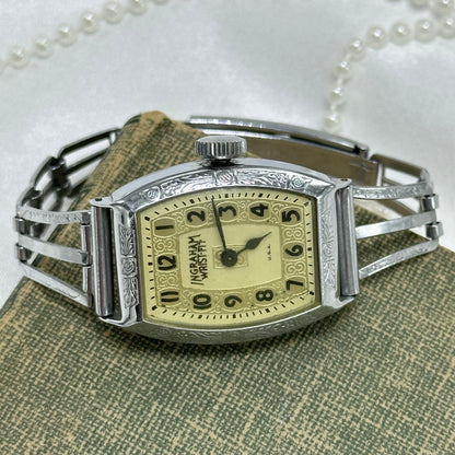 Vintage Art Deco Ingraham Wrist-Fit Wind Up Watch