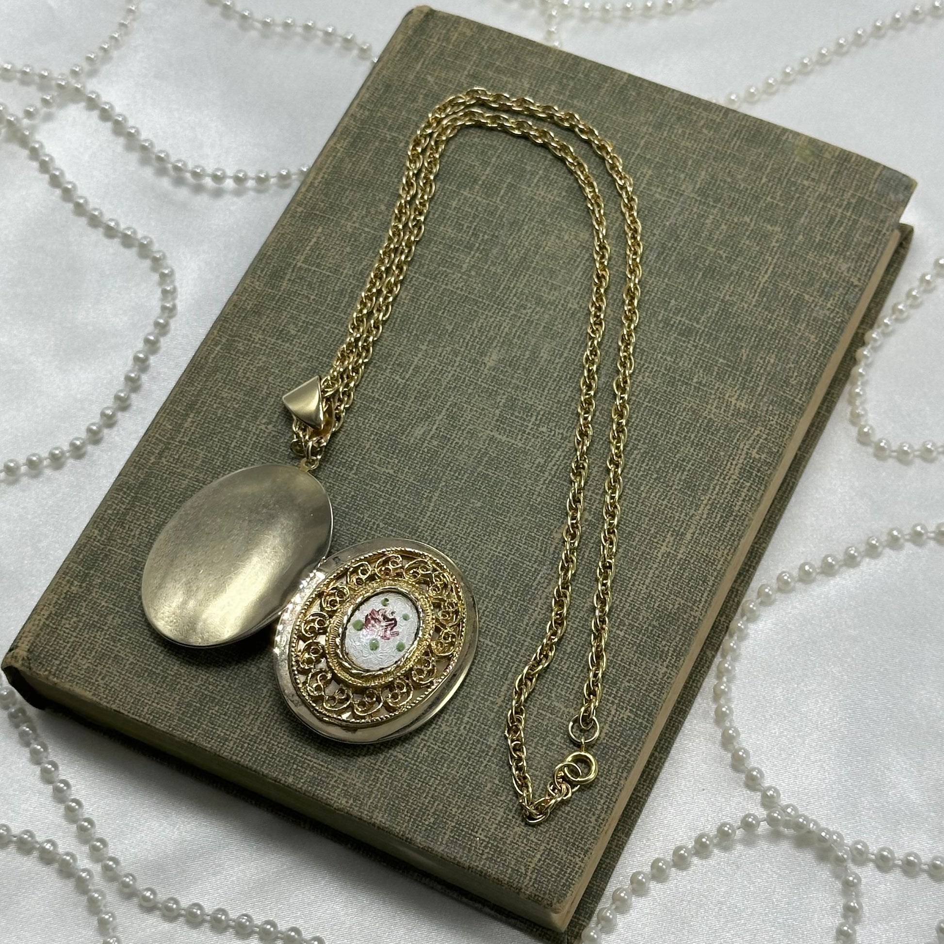 Vintage Floral Filigree Locket Necklace