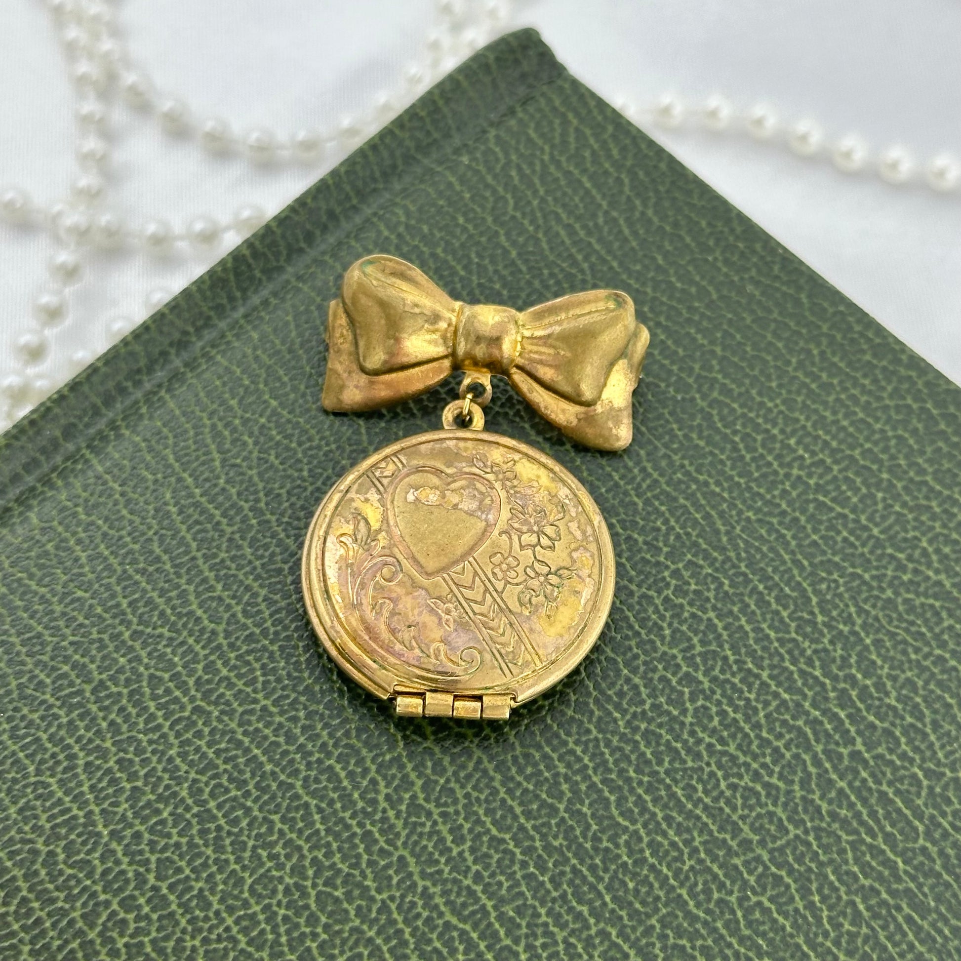 Vintage Gold Heart and Bow Round Locket Pin