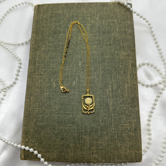 Vintage White Rose Necklace