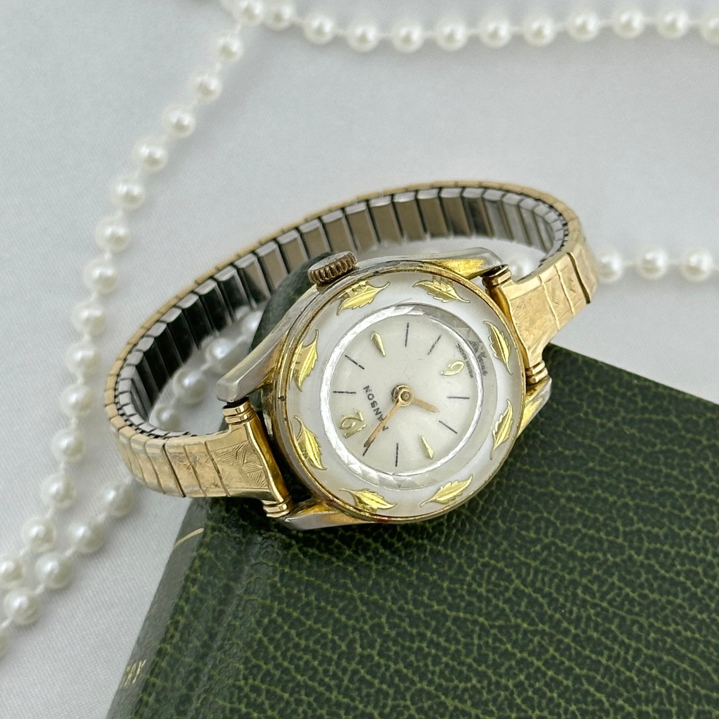 Vintage White and Gold Leaves Manson Wind-Up Watch