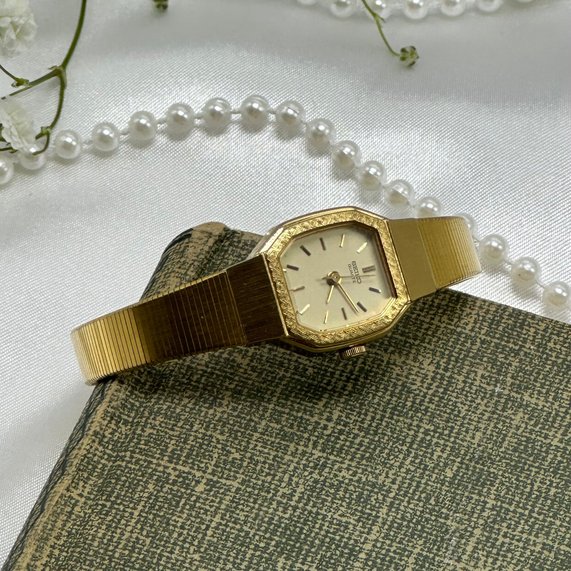 Vintage gold tone square dial Seiko watch