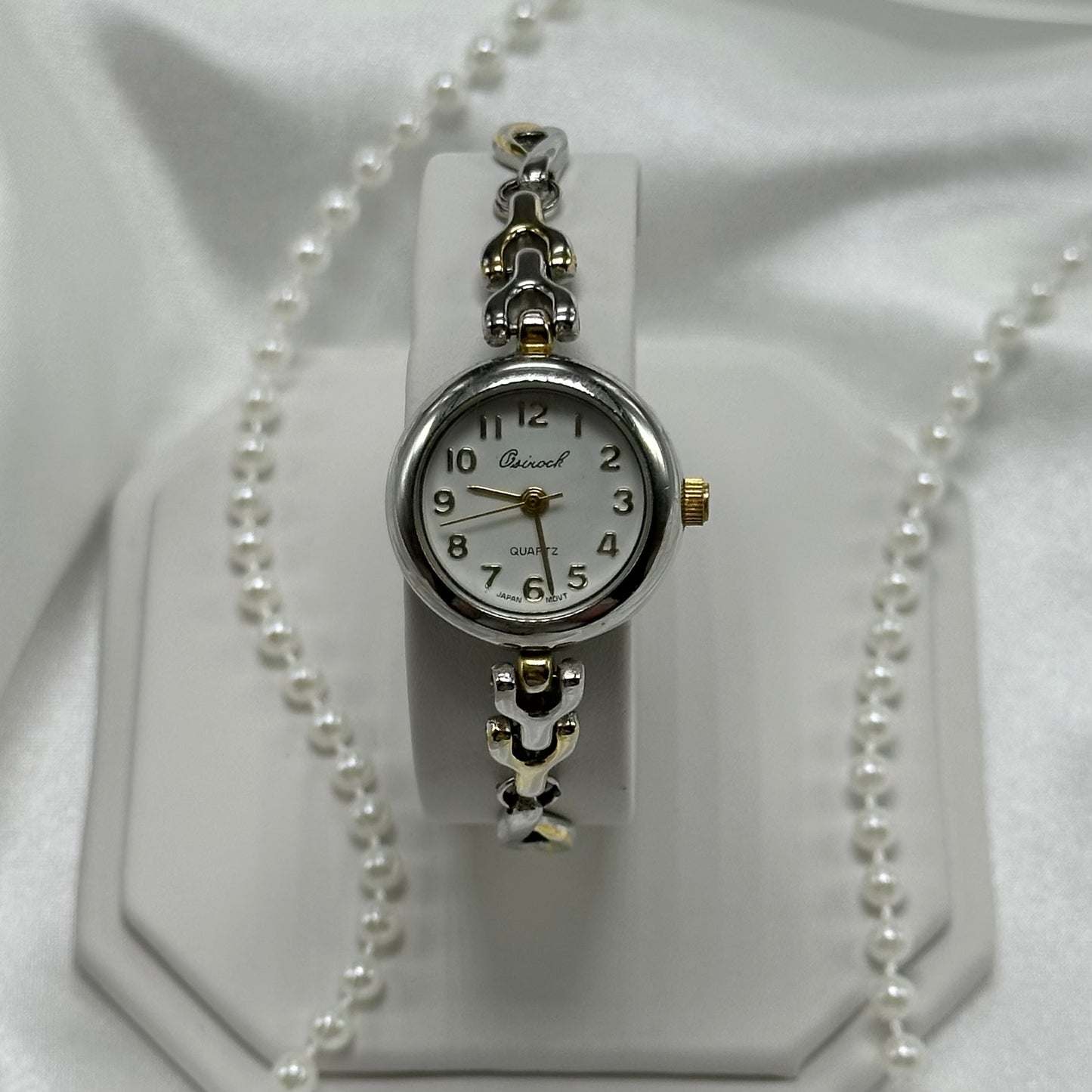 Vintage minimalist two-tone watch