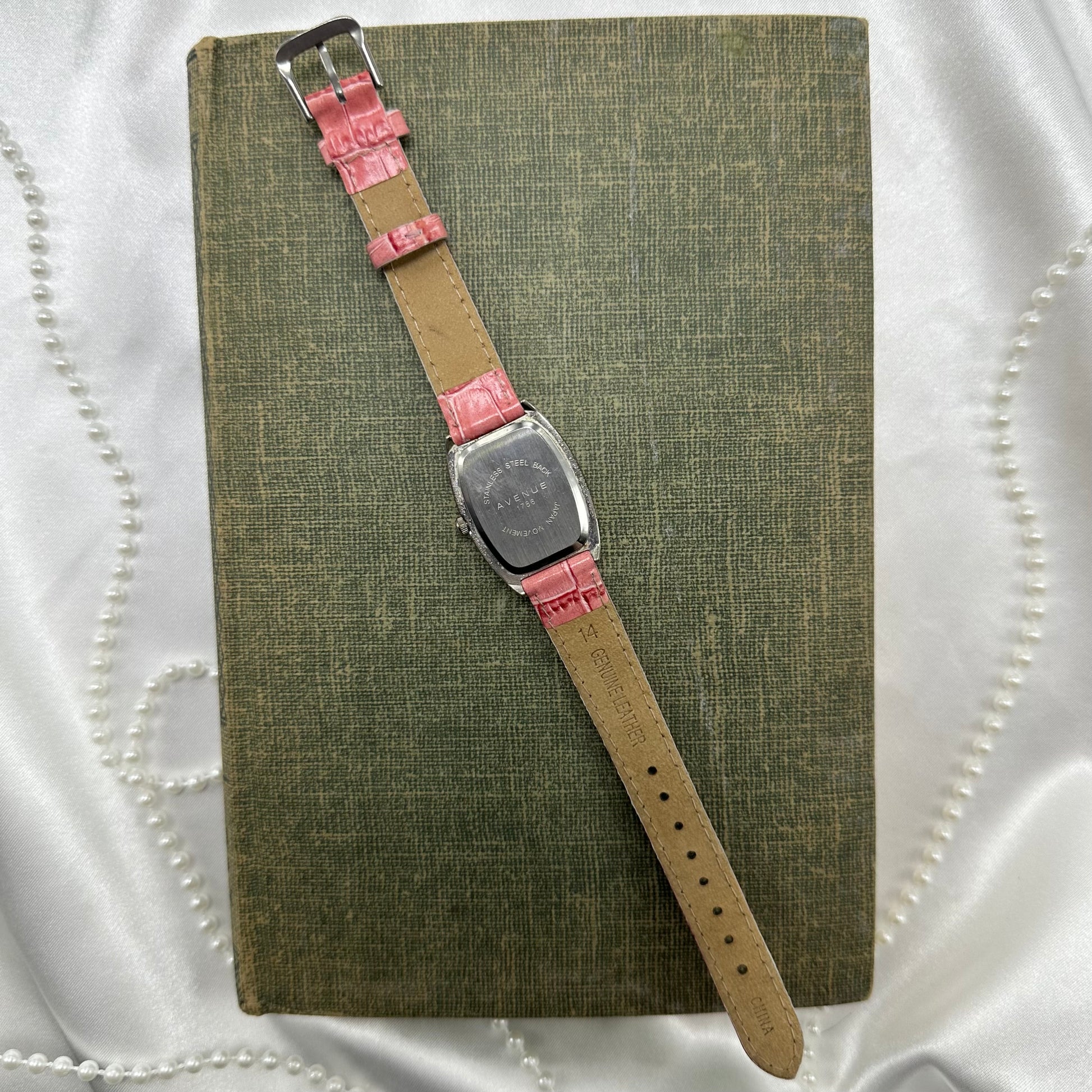Vintage pink and silver tone Avenue watch with navy blue dial 